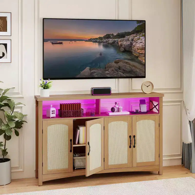 Meuble TV de style ferme pour téléviseur de 60 pouces, centre de divertissement avec lumières LED et prises de courant, console TV multimédia pour salon