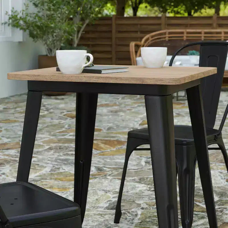 Table à manger intérieure/extérieure, plateau carré en polyrésine tout temps de 23,75 po avec base en acier
