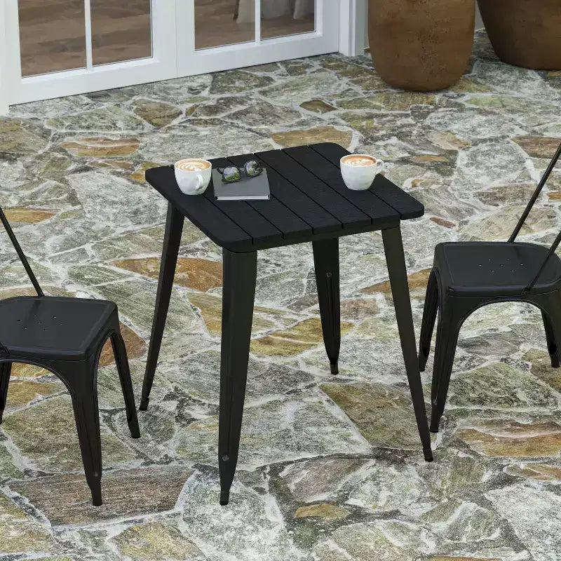 Table à manger intérieure/extérieure, plateau carré en polyrésine tout temps de 23,75 po avec base en acier